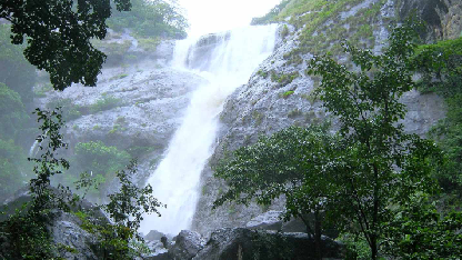 Palaruvi Falls