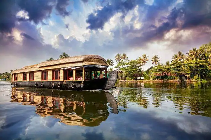 Kerala Houseboat Booking